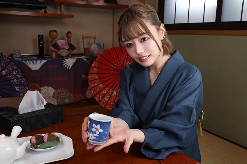 【VR】1泊2日射精し終えるまでエンドレスに快楽中枢を刺激する逆夜●い旅館 浜崎真緒
