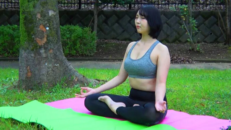 淫乱系どスケベ 巨乳艶美ヨガコーチ 根本ともか