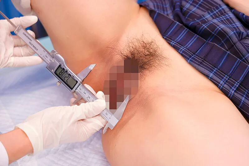 マジックミラー号 ハードボイルド 卒業式直後!就職するJ○に実施する入社前健康診断!青空の下、発育中の乳房やピンク乳首を弄られ極太器具でキツマンを拡張された初心娘の膣は羞恥心に反して純情愛汁垂れ流し!覚えたてのエッチも拒めず6人全員中出ししちゃうなんて!