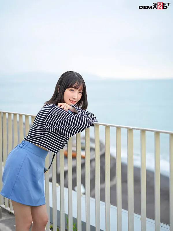 「私、プライベートではいつも潮吹くの我慢してたんです…AVならいっぱい吹けますもんね!」 敏感Hカップボディからあふれ出すお潮と性欲!応援せずにはいられない笑顔! 19歳湘南育ちの潮ガール‘弓乃りむ’