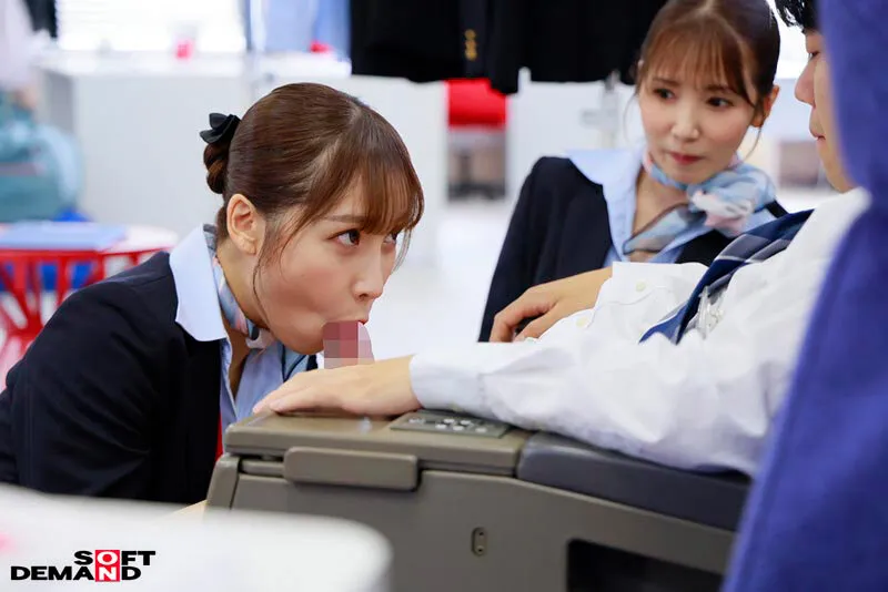 「制服・下着・全裸」でおもてなし またがりオマ○コ航空 SOD女子社員 本多そらビジネスマナー講習便