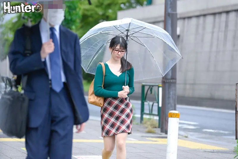 玄関開けたら即レ●プ!1人暮らしの女子大生宅を勝手に占拠!飽きるまで何度も何度も抱きまくり!輪●しまくり!中出ししまくり!