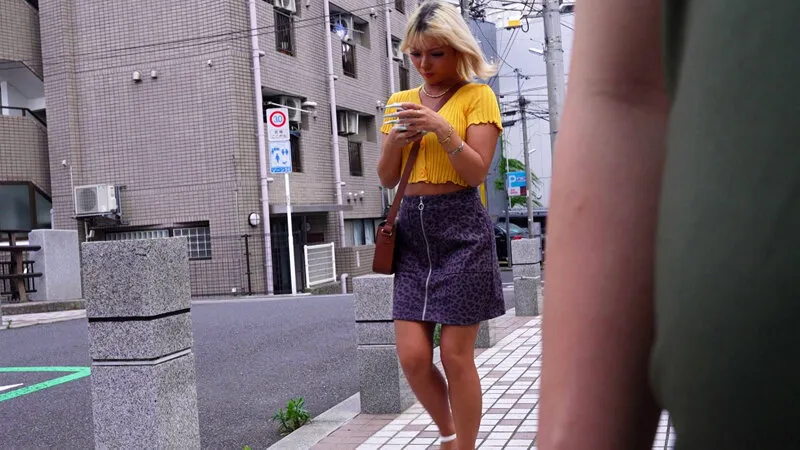 一人暮らしの女子大生を狙う鬼畜レ●プ集団自宅押込み中出し強●性交 被害者黒ギャルRちゃん