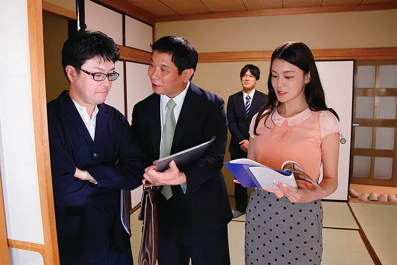 物件内覧NTR 夫婦で新居を探していたら不動産屋のデカチン男に密室でチョメチョメ内覧されまくった妻 橘メアリー