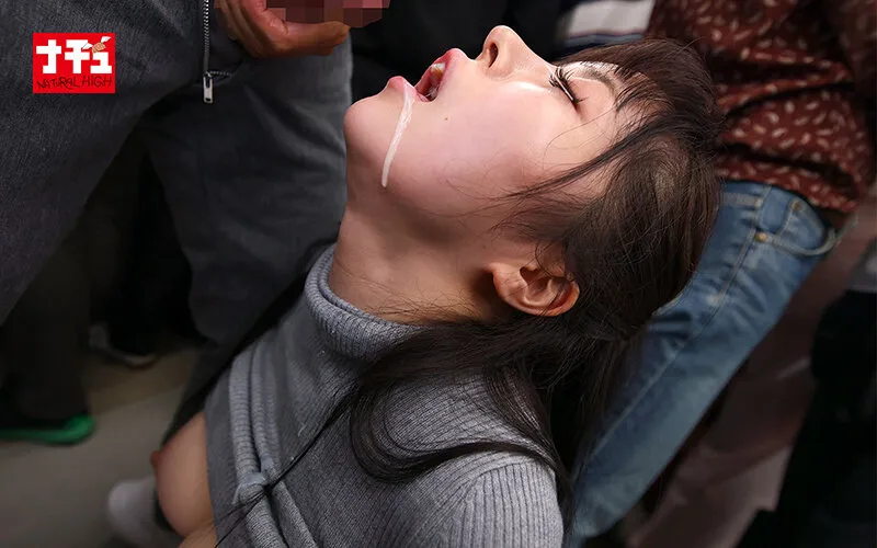 彼氏の横で粘着クリいじりされ声も出せず隠しエロ顔しまくる女