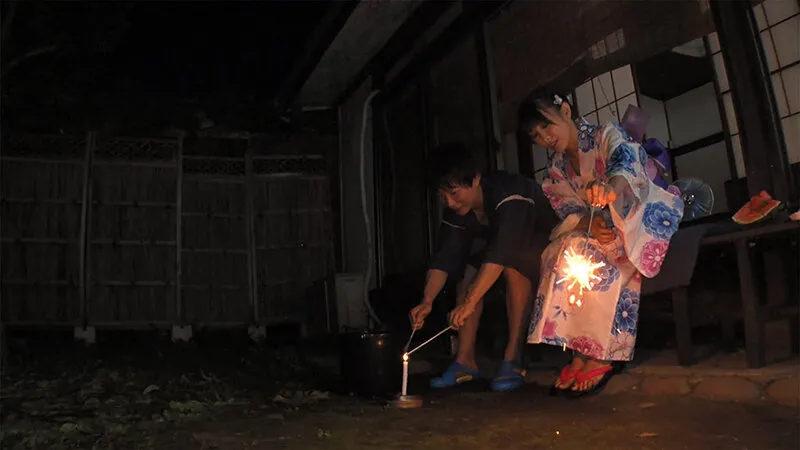 前略 幼馴染と私は結婚して夏の田舎で種付け中出し生活を過ごしてます。最高の2人暮らし 逢見リカ