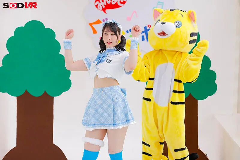【VR】【8K】（追跡視点）うたのおねえさんの楽屋に潜入して強●VR 夏目響