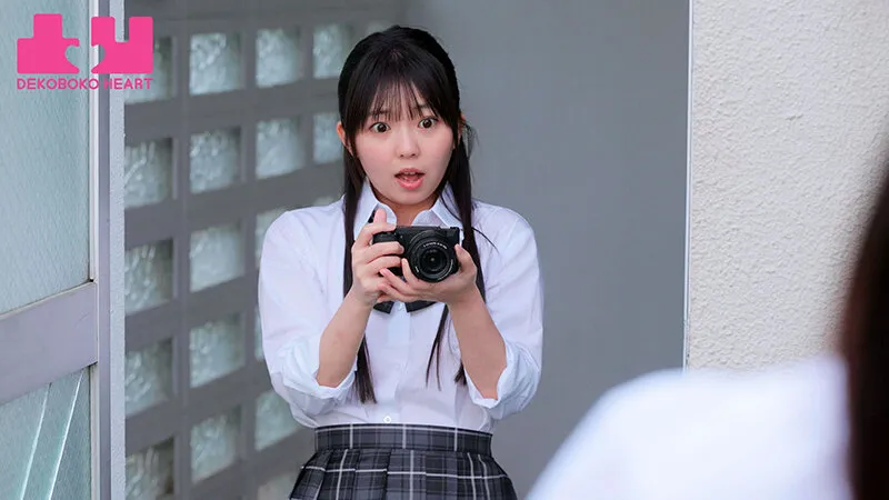 クラスで一番美人なマドンナのパンチラが撮れちゃった！？パンツ写真をオカズにマンズリしていたらバレちゃったけど相互オナニーで好きが溢れて校内レズに発展した 松井日奈子 泉りおん
