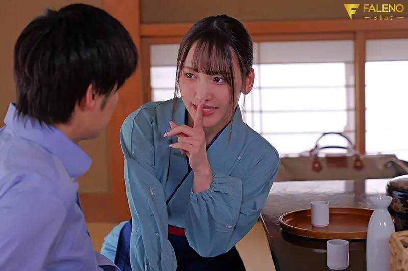 子作り目的でやってきた新婚旅行中の旦那さんをこっそり寝取り淫語で誘惑SEXしちゃう仲居さん 御園もも