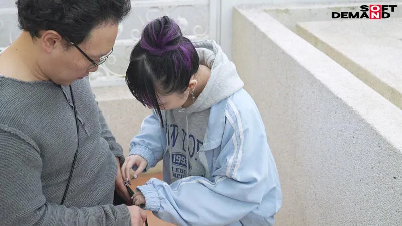 こんな顔してえっっっぐいアクメするほどデカチン狂でした。総fw60万人の台湾美少女が、デカチン日本代表3名と乱れ逝き！ 小さいマ●コの膣穴いっぱいにチ○ポが入り込む激ピストンにも、感謝が止まらない！！ 大絶頂‘謝謝セックス’ 齋齋いつき
