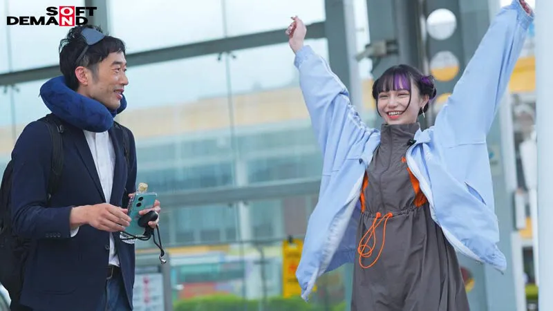 こんな顔してえっっっぐいアクメするほどデカチン狂でした。総fw60万人の台湾美少女が、デカチン日本代表3名と乱れ逝き！ 小さいマ●コの膣穴いっぱいにチ○ポが入り込む激ピストンにも、感謝が止まらない！！ 大絶頂‘謝謝セックス’ 齋齋いつき