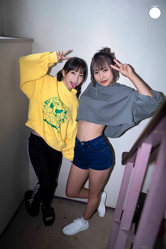 ハメ撮りレズH ボンビーガールな大学生！「アタシと…ちょっとエッチな配信してみない？」生活費と親友のココロを手に入れる方法 冬愛ことね 北城希