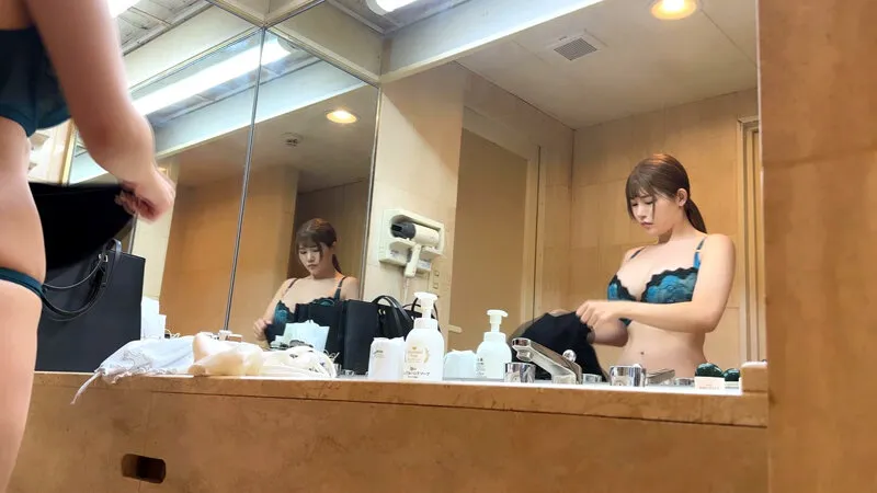 【噂のドHカップ淫乱エステティシャン登場！】【爆乳！爆振！爆濡れ！オイル施術で爆勃起不可避！！】【基盤！？奥突きアクメ泣きじゃくりナマSEX連発！！】【これぞヤリマン！！これがヤリマン！！】ガチエロ爆乳Hカップエステティシャンが登場！！特製オイル… 櫻茉日
