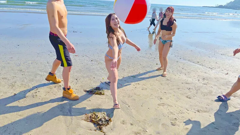 夏だ！海だ！SEXだ！！水着で解放的になった素人美女とズッコンバッコンぶっかけ中出しパーティ30人8時間