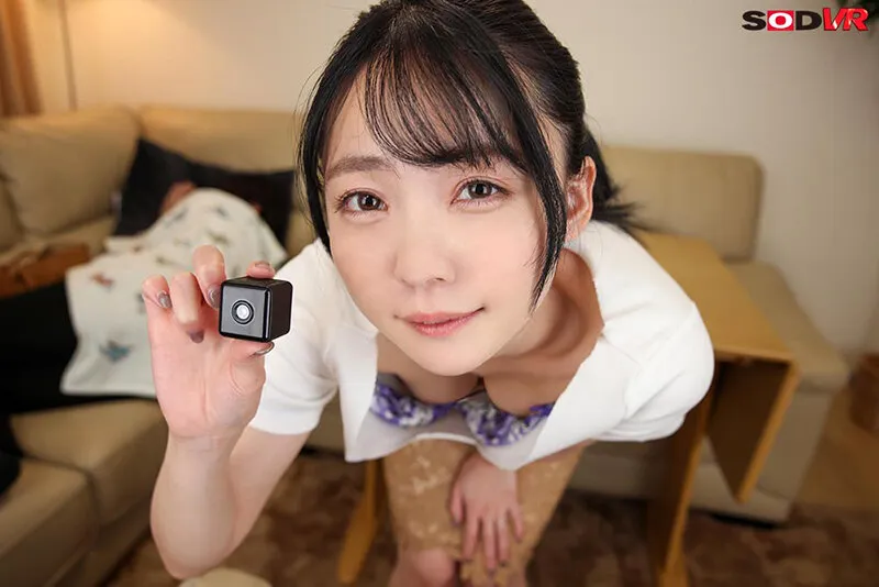 【VR】【8K】隣に引っ越してきた美人な人妻さんは胸元が空いた服装で乳首をチラ見せして小悪魔的に誘惑。 美ノ嶋めぐり