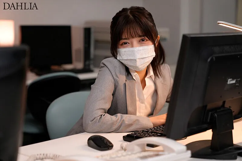 煌めく瞳に即恋し芳醇キスに溺れ果てる身近なマスク美人5シチュエ―ション 善場まみ