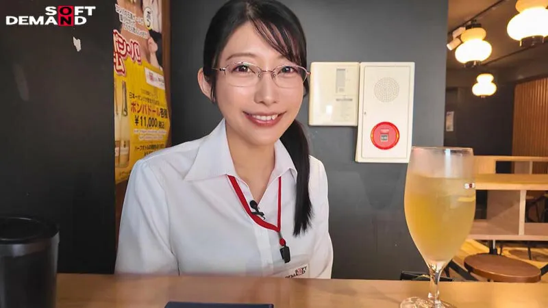 平日の昼間から恐縮ですが、乾杯からの挿入に至りました。in 新宿のラブホ 秘書 守屋よしの