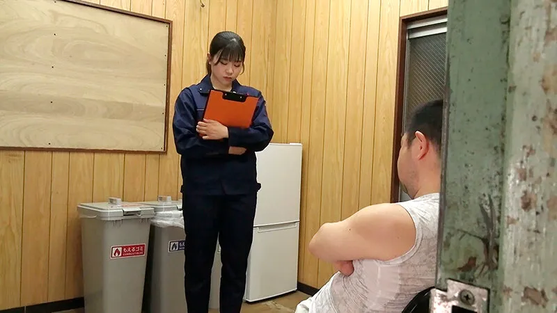 はたらく女子のベロチュー着衣SEX、フィニッシュは制服にぶっかけ!
