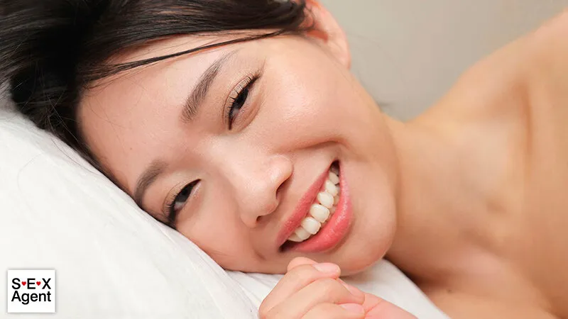 顔で抜く！！顔面ドアップ主観手マン