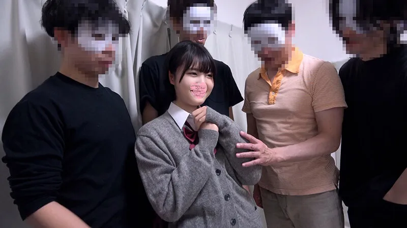 小さい女の子のワレメに中年男たちの極太をメリメリ挿入無邪気な笑顔が強張って虚無顔になった鬼ピストン6P乱交