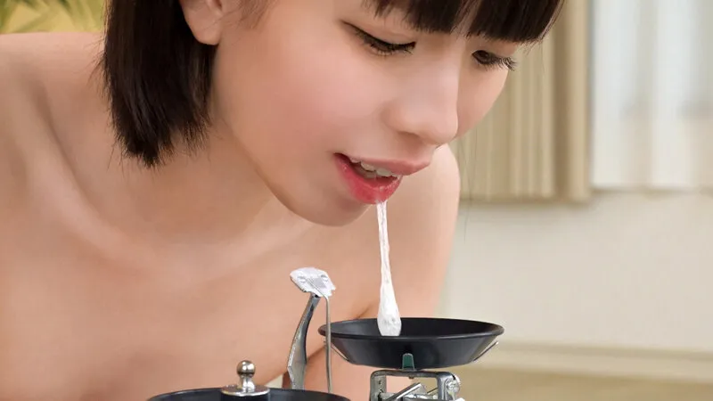 友達同士の素人大学生男女がキスだけで唾液100ml溜めるまで出られない密室からの脱出に挑戦！！密着状態が続いた2人は友情の垣根を超えてSEXまでしてしまうのか！？