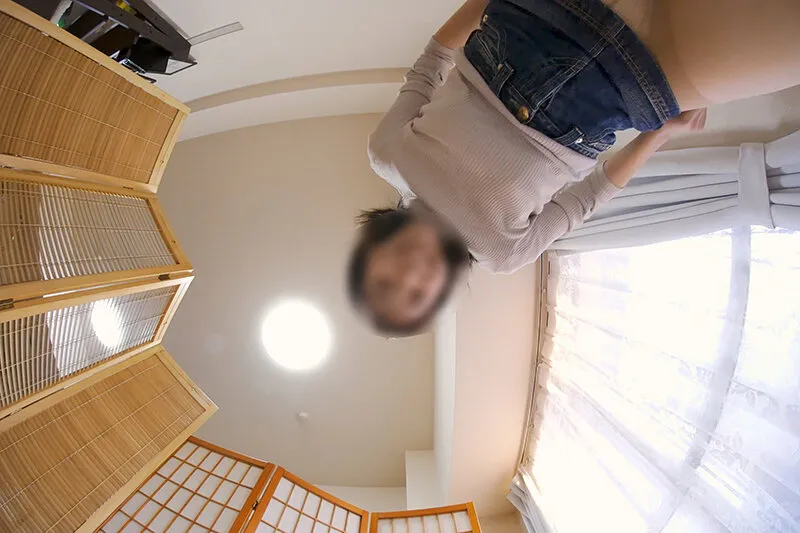 【VR】匂いが染みついたパンツに覆われた股間を顔にこすりつけられたい！