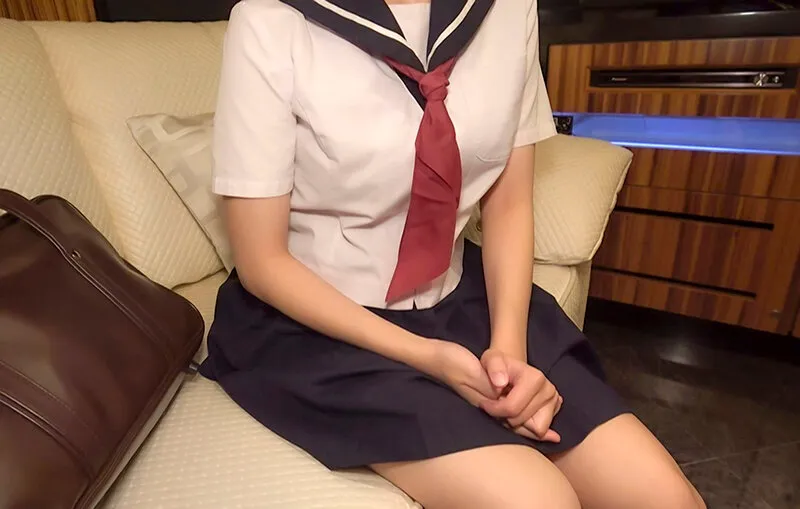 円女交際中出しoK18歳 先輩にフラれてヤリ○ン期間中のGカップ水泳部女子 糸井瑠花