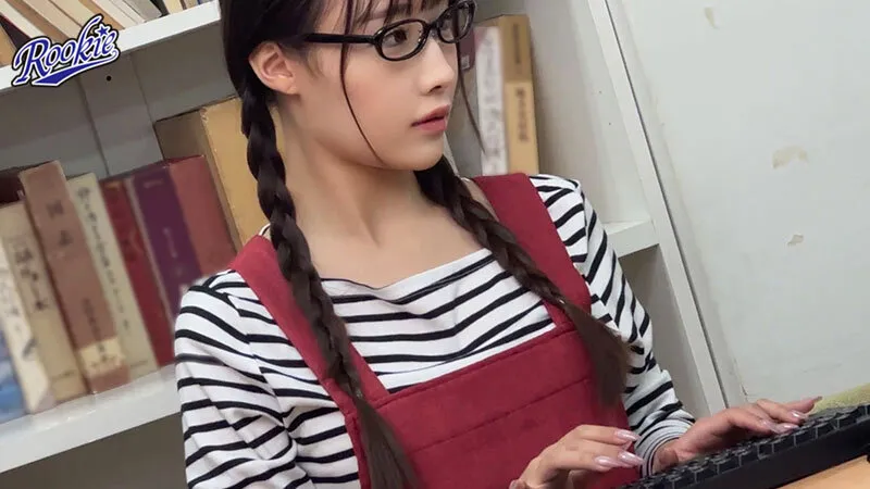 図書館で働く地味っこ眼鏡女子を館内痴●してレ●プ！イキ狂わせて完堕ち肉便器化 斉藤帆夏