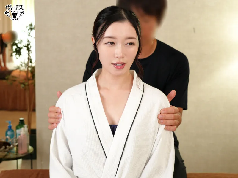 清純そうな人妻が催淫オイルで興奮パニック欲情マックス…卑劣店員の肉棒で羞恥心をぶった斬られいいなりセックス 流川はる香
