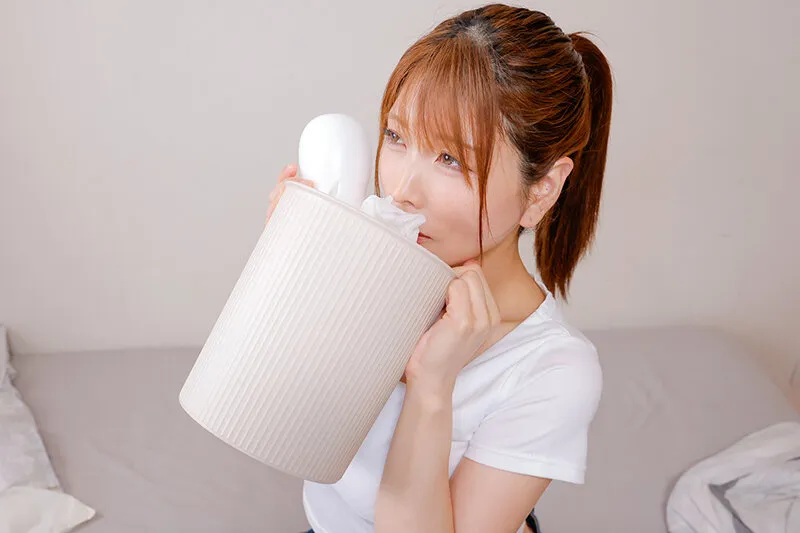 「二人だけの秘密ね...」せんずり臭い父子家庭の家族全員をデカ尻で誘惑！声が出せない状況で膣内搾精するヤリマン家政婦