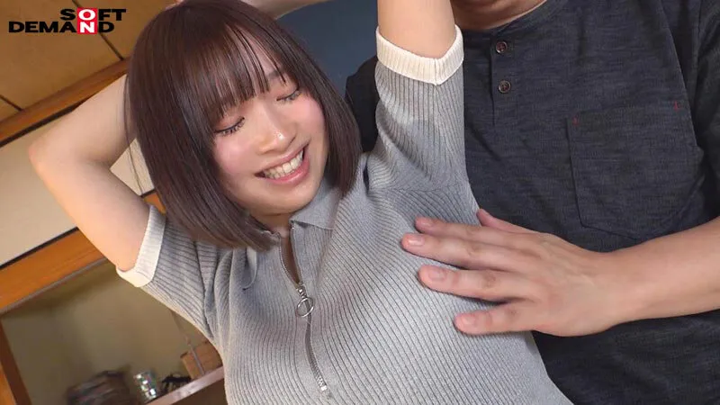 「汗っかきで困ってるんですよね…」脇・谷間・股間に滴る汗を隠し撮り！汗だく交尾で連続絶頂 石川くるみ（22）