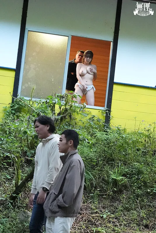 下着！半裸！そして全裸…バイト着を一枚ずつ剥ぎ取り凌●！退勤まで羞恥勤務を強要 して巨乳キャンプスタッフを完全ドM化