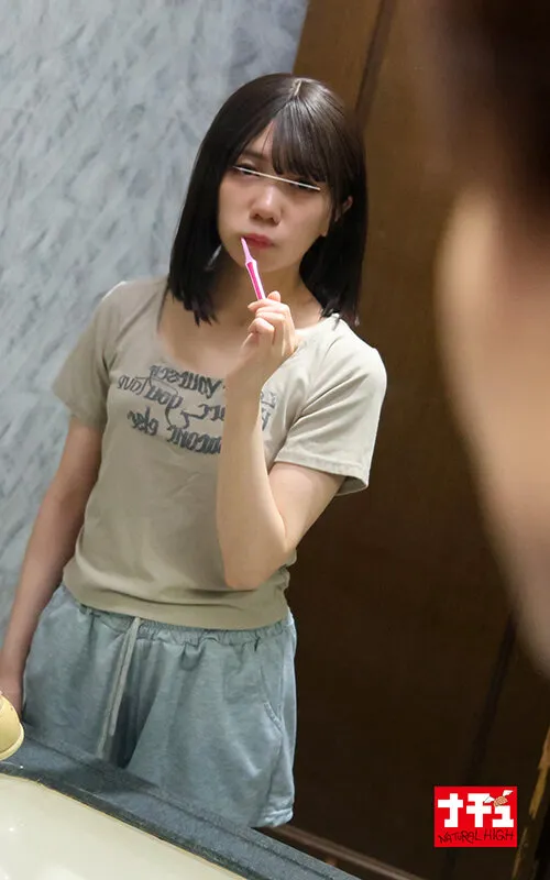 無口な嫁の妹は部屋を覗く俺と目が合っても知らぬ顔で布団に入り寝たふりしながら中出しさせてくれるんです。