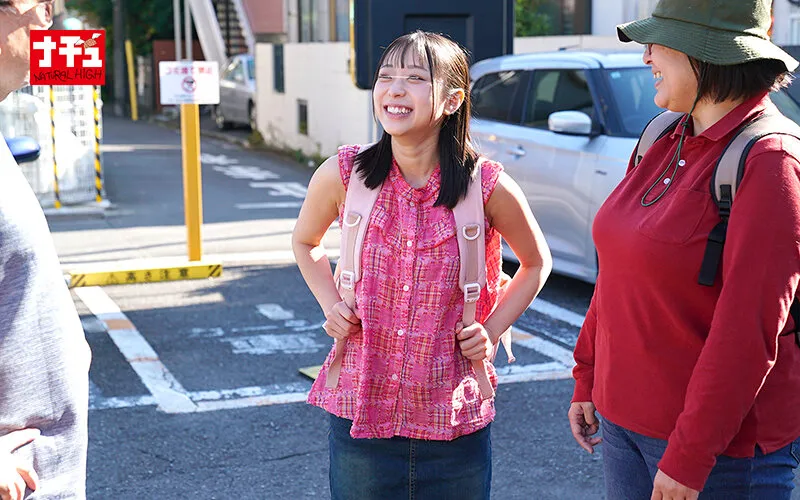 帰宅中の車内で大人に乳首をいじられ怯えて寝たふりしながら発情しだすおチビさん
