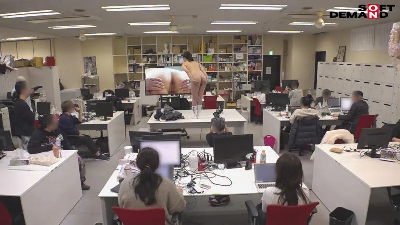 SOD女子社員 AV出演業務 制作部 中途1年目 岡島明来（24） 初客観単体SEX 平日昼間社内連れ回し声ガマンSEX おもちゃオナニー イカされまくり初4P 公開全裸挨拶
