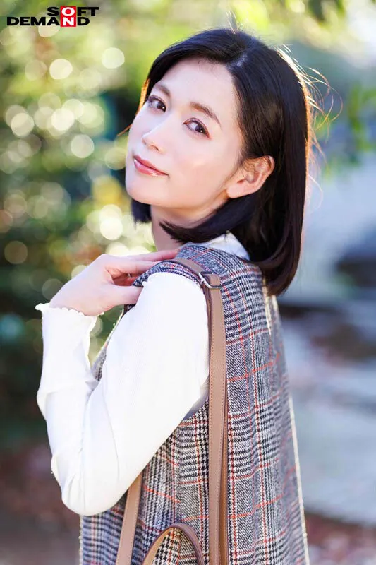 本物人妻 小泉玖美41歳 最終章 隠していた私の願望 最後に全て叶えて 10人の男達と絡み合い全てのザーメンを膣内に受け入れる 人生最絶頂の生中出し不倫