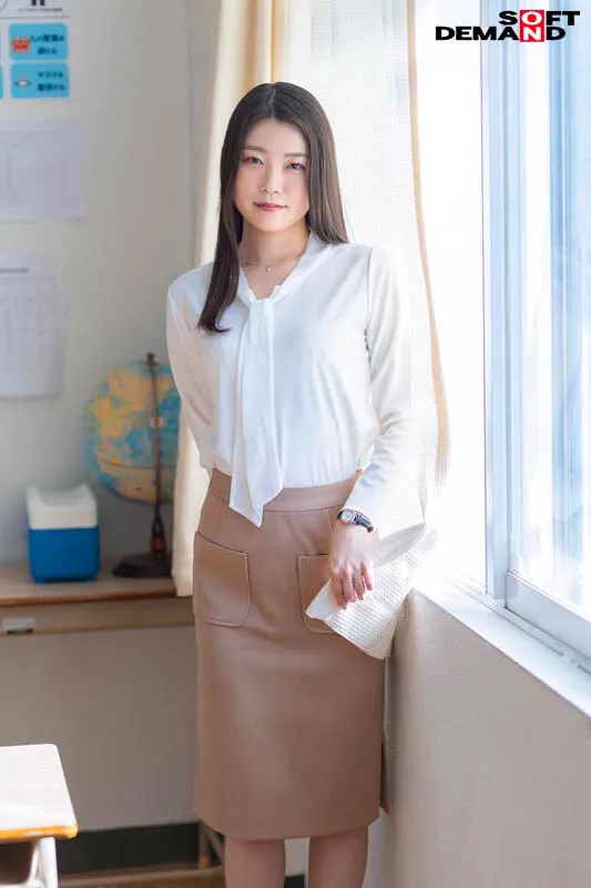 舐め回したくなる先生のカラダ 熊本県立●校の人妻英語教員 一度だけの不倫体験 桃瀬理央 31歳