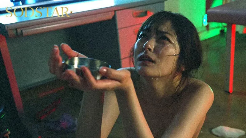 皆から好かれる院内のムードメーカー看護師A（26）職場で隠れモテしている既婚ドクターYが調合した謎のビタミン剤を盛られキメセク漬け ガンギマリよだれ垂れ流しグラインド騎乗位中毒者に 青空ひかり