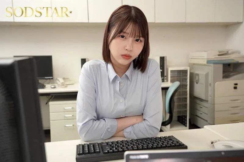【特典版】厳しい女上司は、中出しまでさせてくれる日本一回転率の悪い罵倒バニーピンサロ嬢だった！お店でも会社でもボクの童貞チンポを貶しながら∞回ヌイてくれた！ 唯井まひろ【8周年作品】