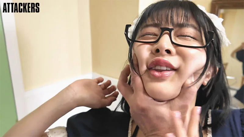 実録ドキュメント 現役コスプレイヤー、いいなりなおの告白 盗撮、レ●プ、オフパコ、ハメ撮り…過激な食い込みをウリにする自称「変態コスプレイヤー」いいなりなおのギリッギリ見えなかった前貼りの向こう側