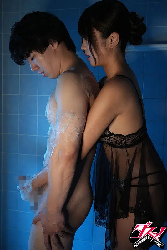 互いに素性を知った美魔女ママ友と箱ヘルで出逢い、裏引き不倫。 木下ひまり