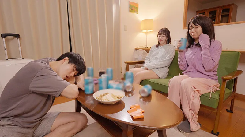 義妹の愛汁たっぷりオナホマ○コから精子が溢れて飛び出るほどズボズボかき混ぜるち○ぽ挿れっぱなし密着中出し 野宮あん