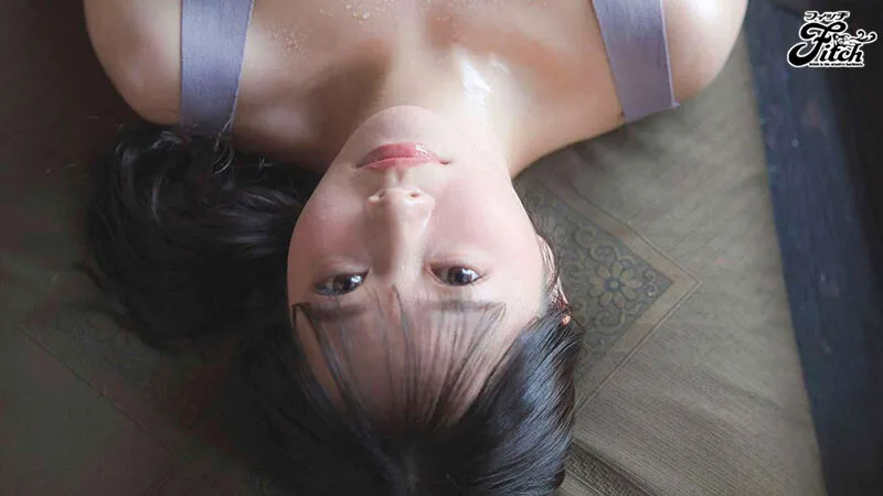 夏の田舎は死ぬほど退屈で…無防備なデカ乳で誘惑する汗だく巨乳妻の下品な童貞喰い 綾瀬ことね