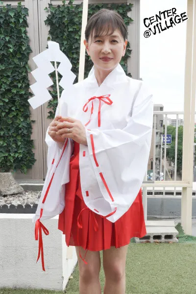 たとえば熟女がコスッたら！？そこには現実逃避の楽園がありました！ 青葉小夏