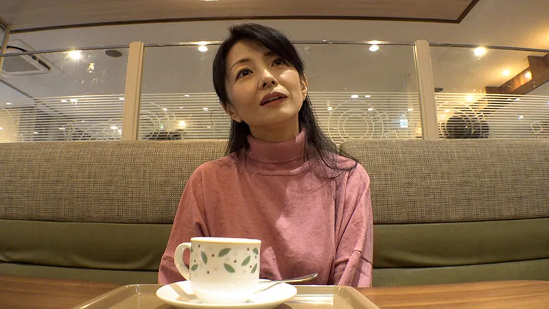 料理教室の生徒たちからモテまくる美魔女先● 衰え知らずのヤリたがりマ〇コに大量中出し！！