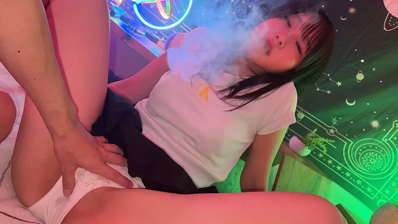吸ってみな？飛ぶぞ！！草 乱用 フルMAX 依存性 漬けて性接待させたアイドルの卵4名