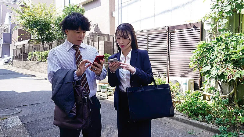 まさかの相部屋＆逆NTR 冴えない上司の俺に会社で一番の美人部下が… 望月りんね