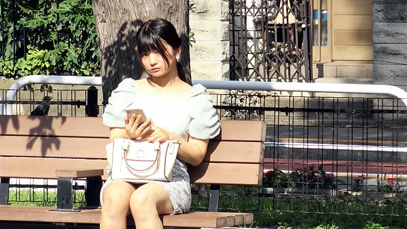 街でエロいお姉さんに誘われ…一滴残らず絞り取ってあげる 柊みおり