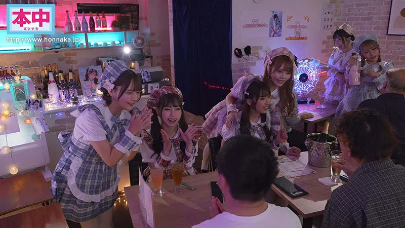 推したらヤレるコンカフェ 3組のコンビが太客の僕を中出し誘惑して奪い合い！ ～女子大生コンビみのり・玲衣編～