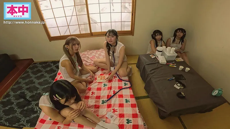 保護女子集団里親譲渡会 身寄りのない娘たちに希望を。5人のマ○コをナマで確認して持ち帰れる激ヤバ施設に潜入!